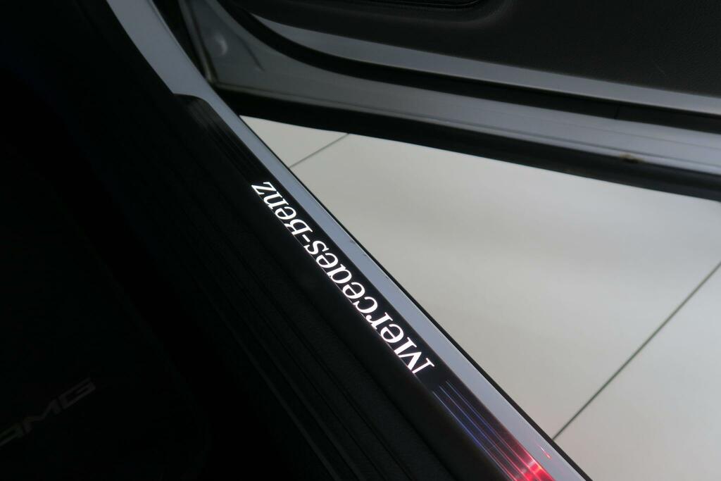 Mercedes-Benz GLA Class Gla 200 Amg Line Executive White #13