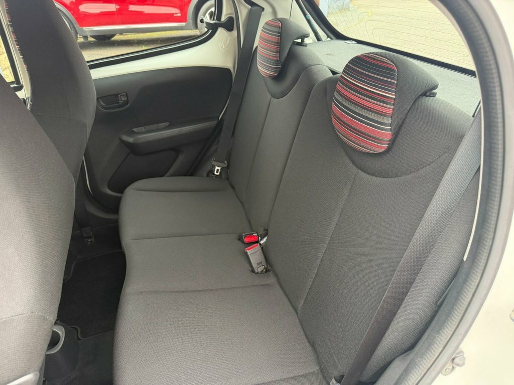 Citroen C1 Flair Puretech White #13