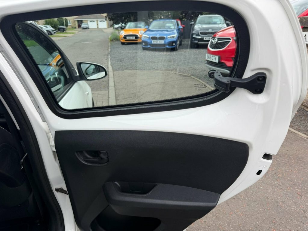Citroen C1 Flair Puretech White #16