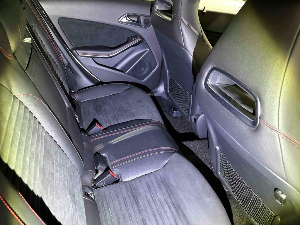 Mercedes-Benz CLA Class 1.6 Cla180 Amg Line Shooting Brake 7G-d Silver #3