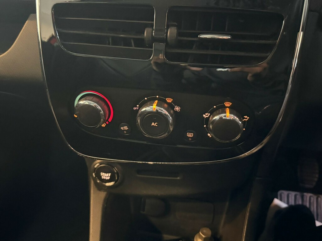 Renault Clio Dynamique S Medianav Red #21