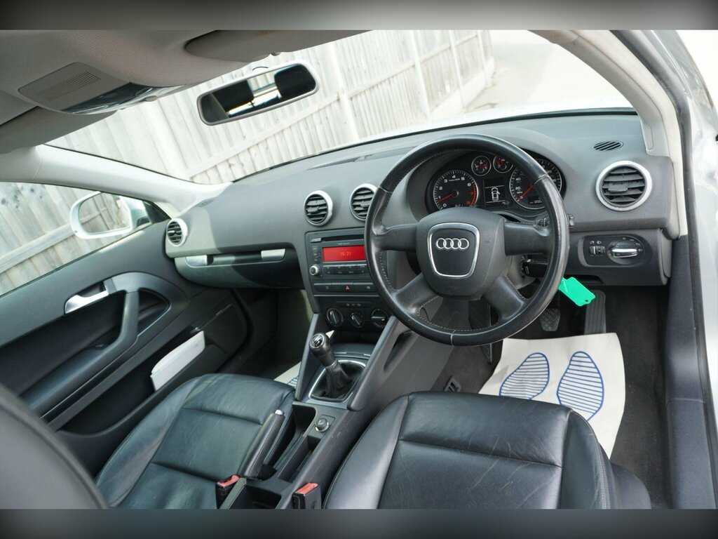 Audi A3 1.6 Technik Euro 4 LX59VDJ Silver #2