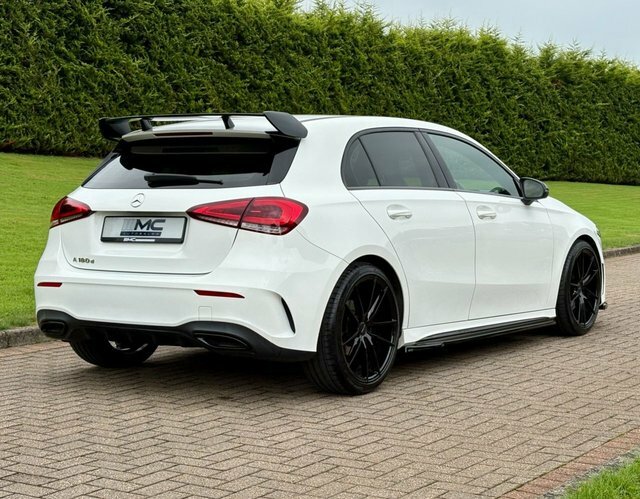 Mercedes-Benz A Class 1.5 A180d Amg Line BP68CMF White #2