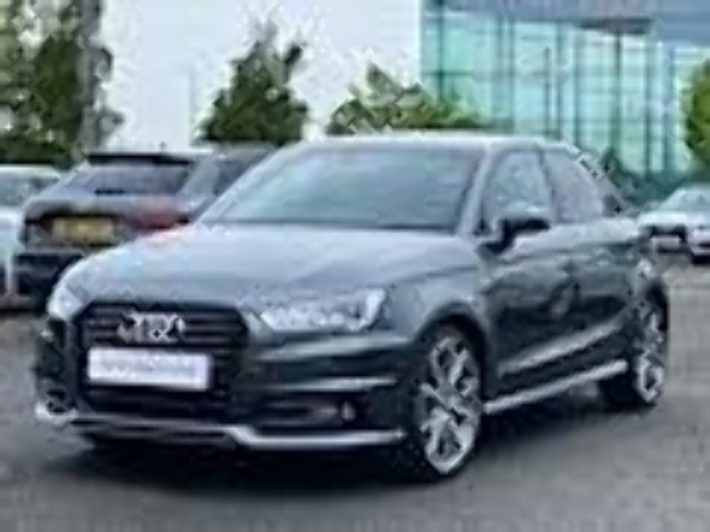 Audi A1 Tfsi Cod Black Edition SV18XCX Black #2