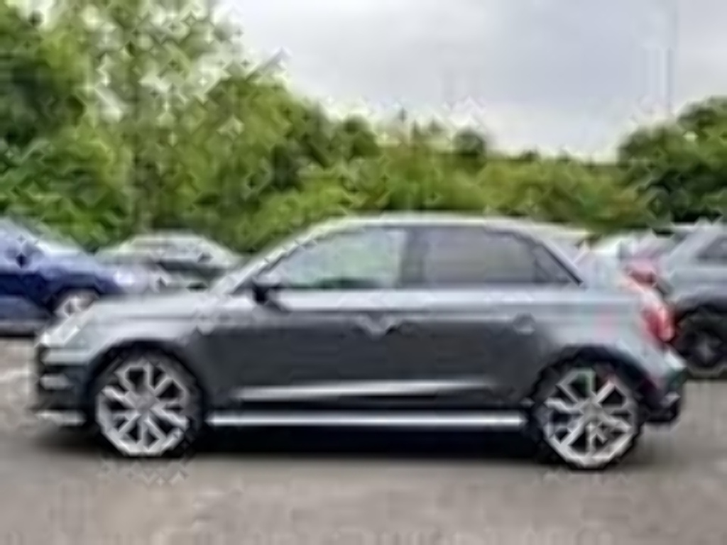 Audi A1 Tfsi Cod Black Edition SV18XCX Black #3