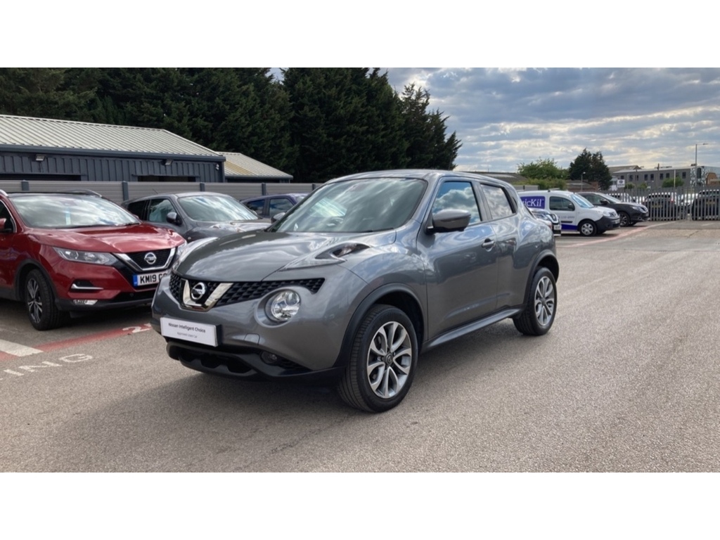Nissan Juke Tekna Grey