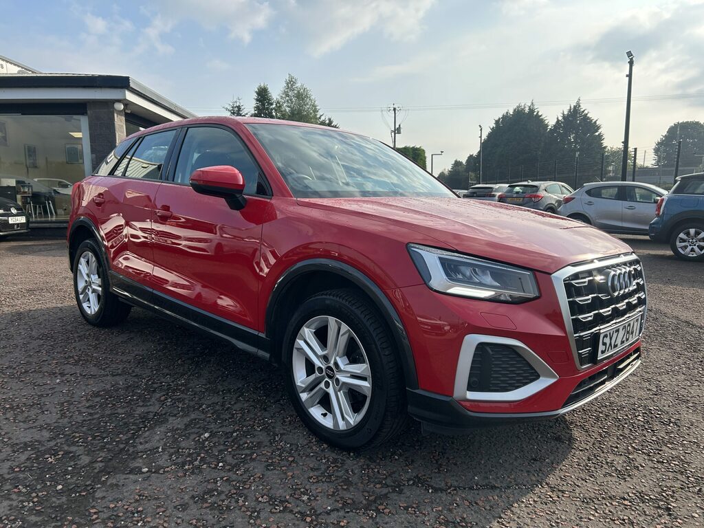 Audi Q2 35 Tfsi Sport Red