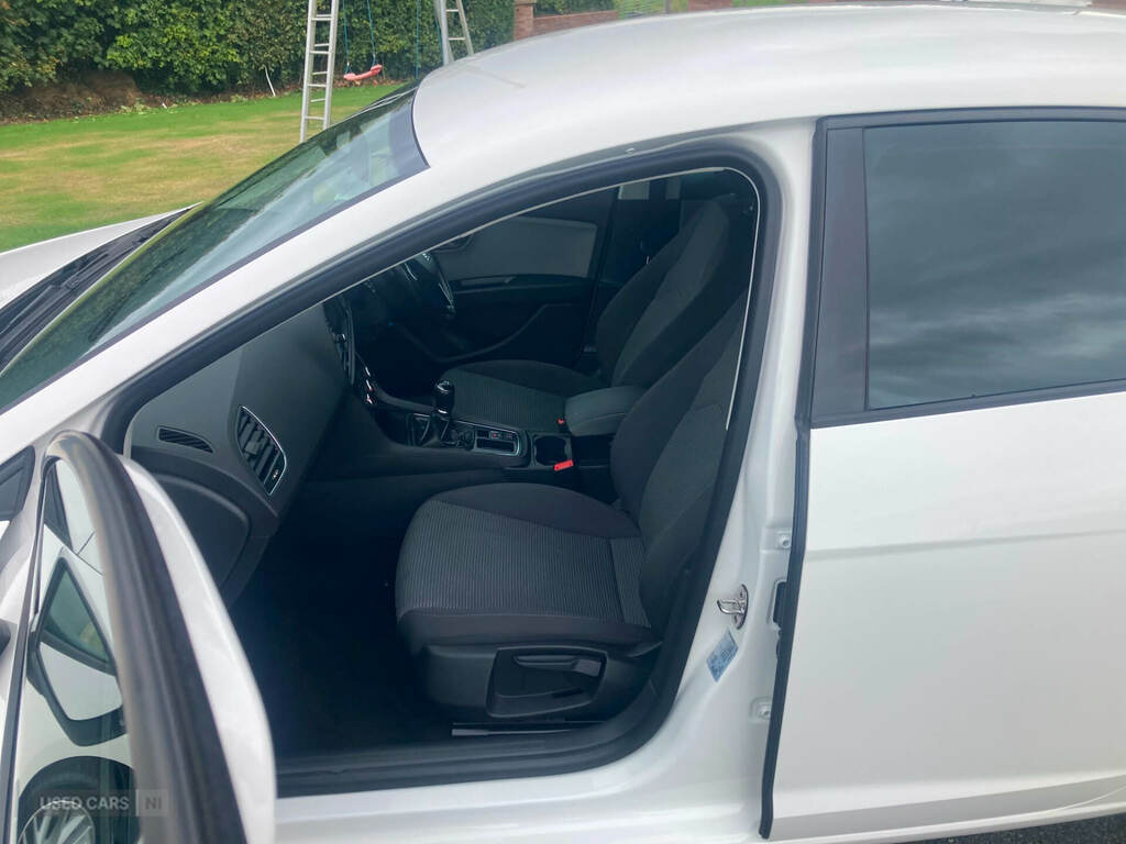 Seat Leon 1.6 Tdi Se Dynamic Ez White #4