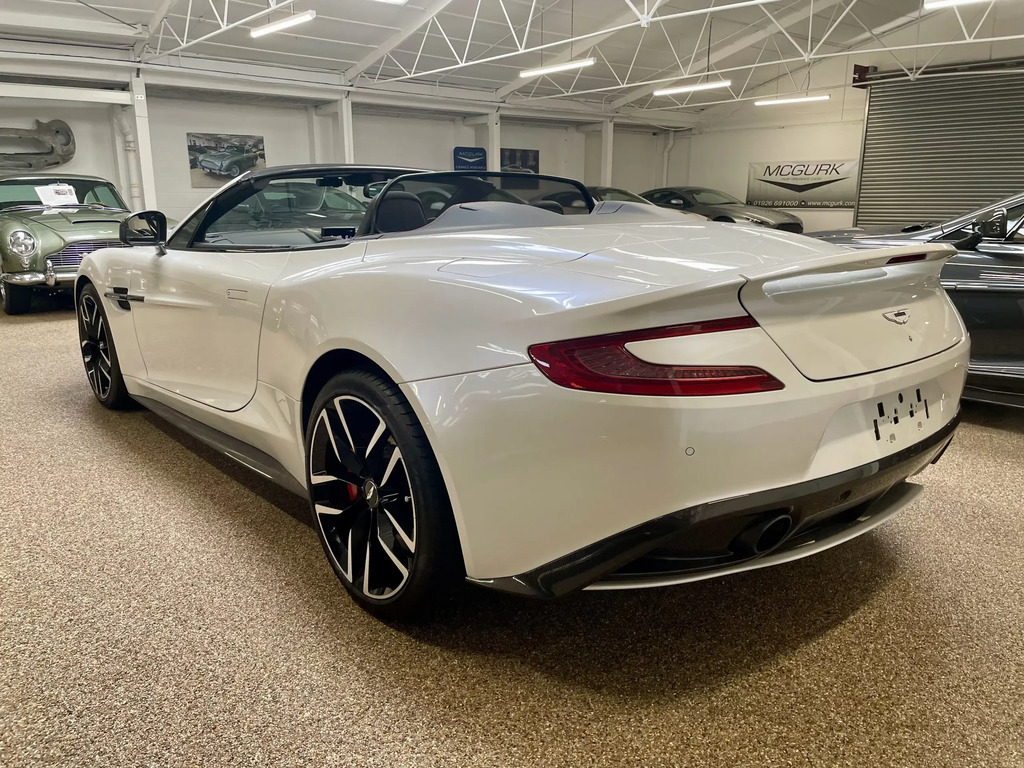 Aston Martin Vanquish Volante #4