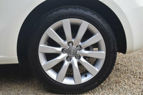 Audi A1 1.6 Tdi Sport White #6