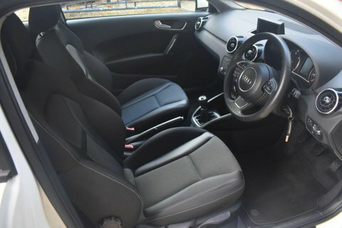 Audi A1 1.6 Tdi Sport White #4