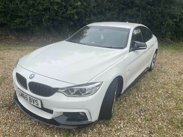 BMW 4 Series 420D 190 M Sport Professional Media White