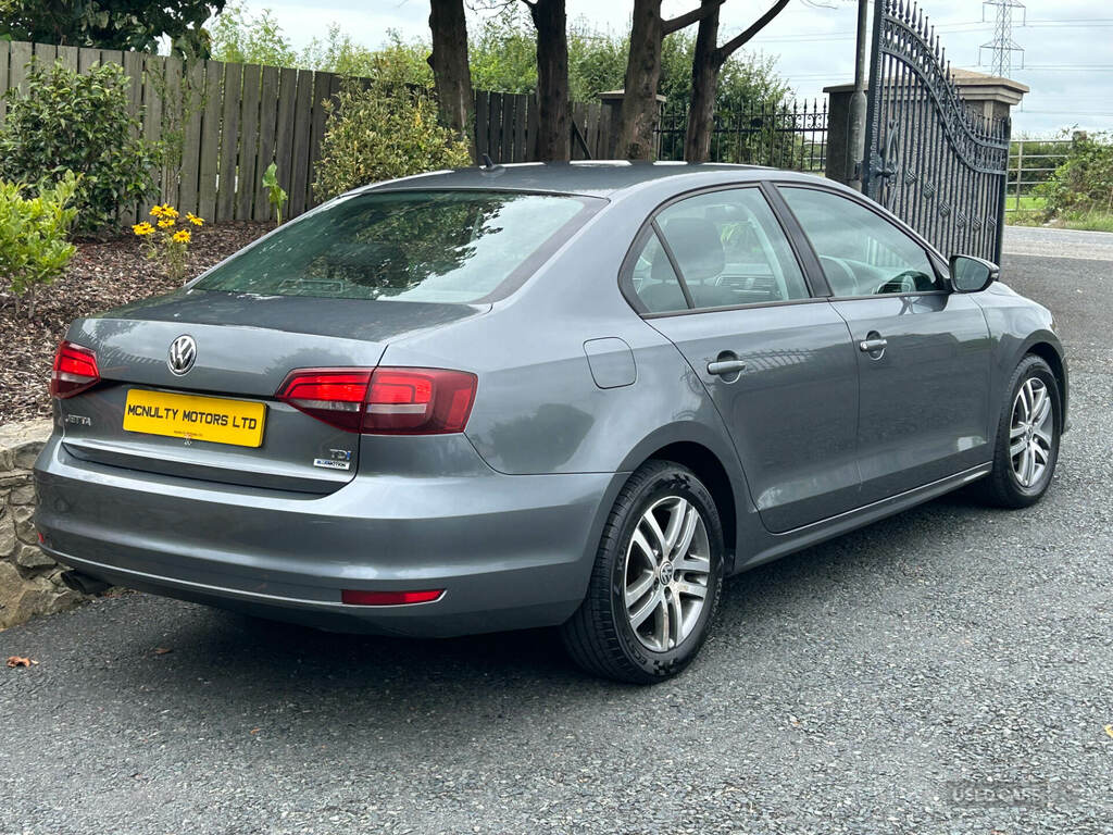 Volkswagen Jetta 2.0 Tdi Se Grey #3