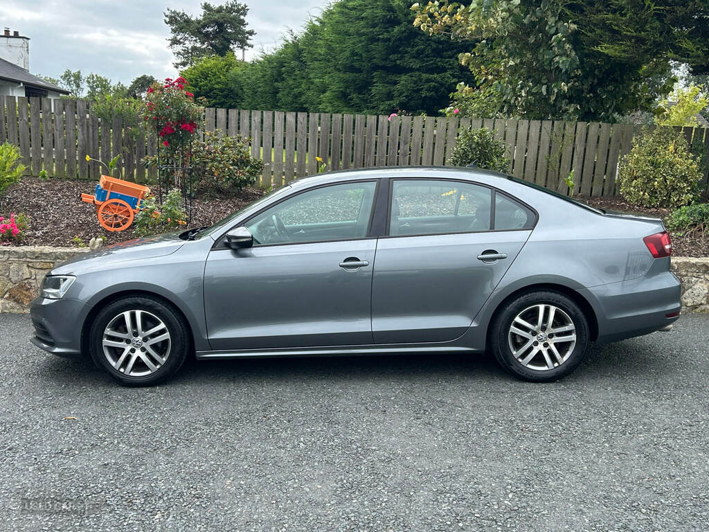Volkswagen Jetta 2.0 Tdi Se Grey #5