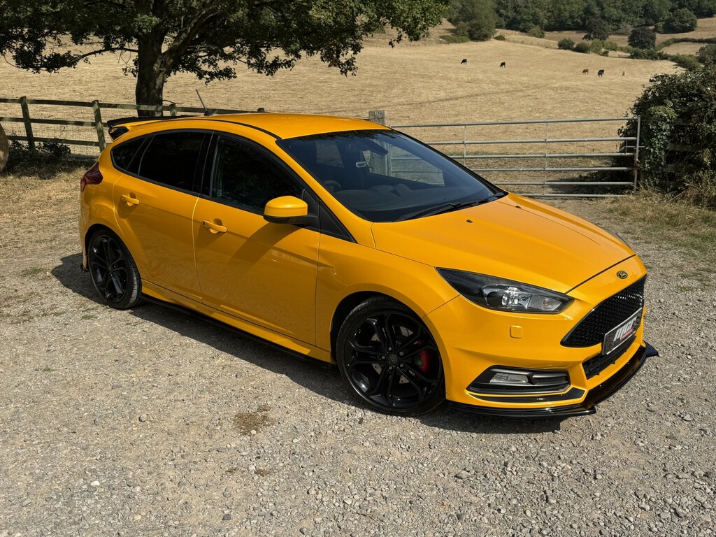 Ford Focus Hatchback 2.0 T Ecoboost St-3 201717 PG17HKO Yellow #2