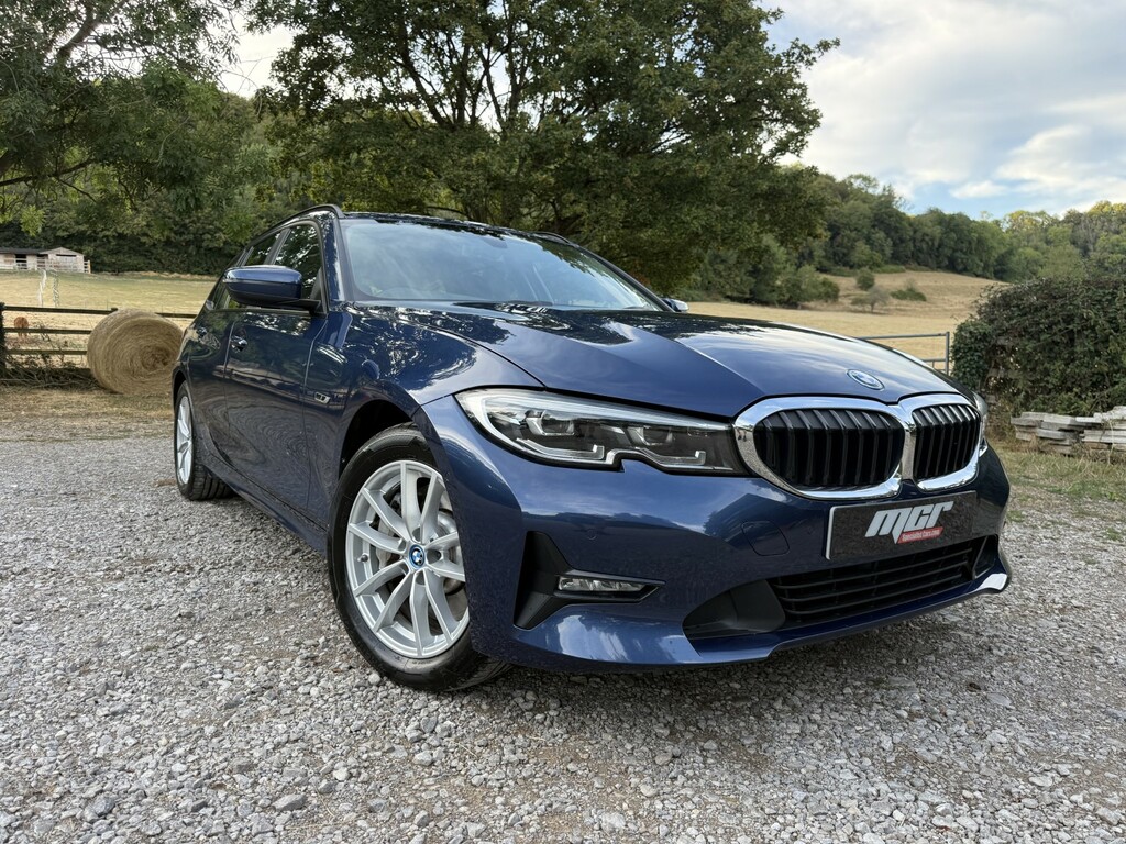 BMW 3 Series Estate 2.0 330E Se Pro Touring 202222 FP22EGK Blue #3