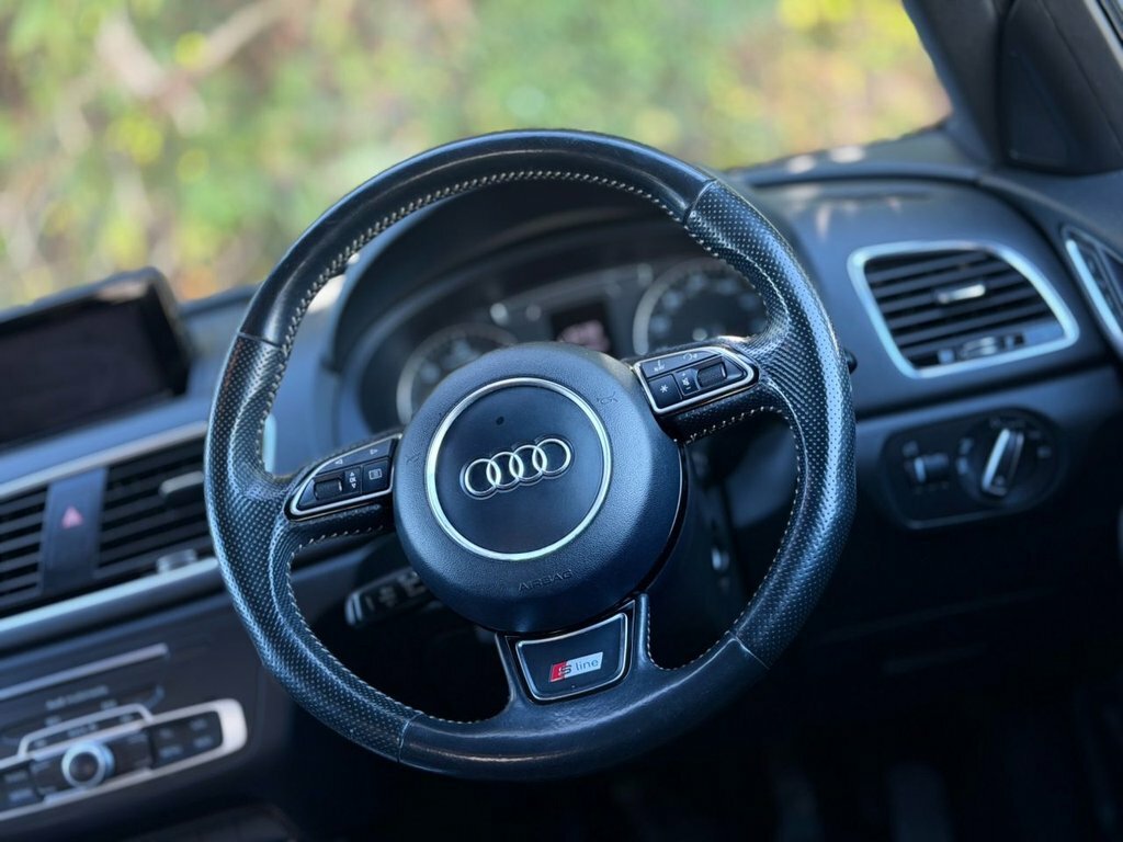 Audi Q3 2L S Line Plus AO66RXF White #6
