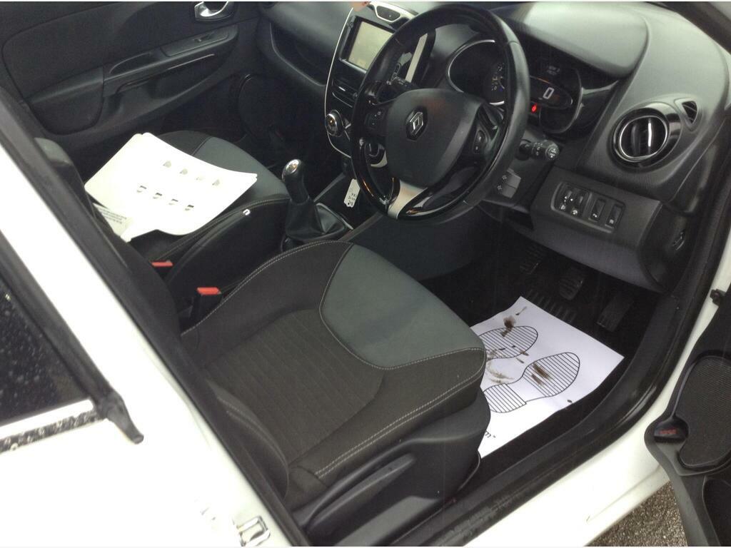 Renault Clio Hatchback Red #9