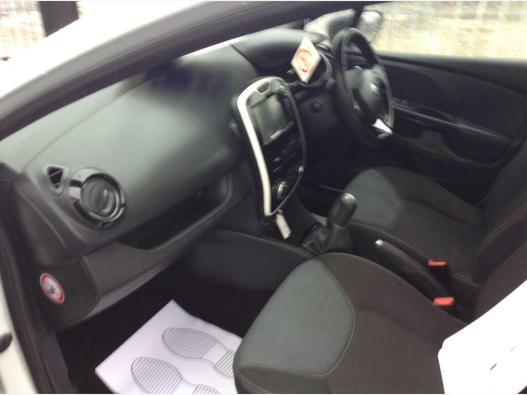 Renault Clio Hatchback Red #11