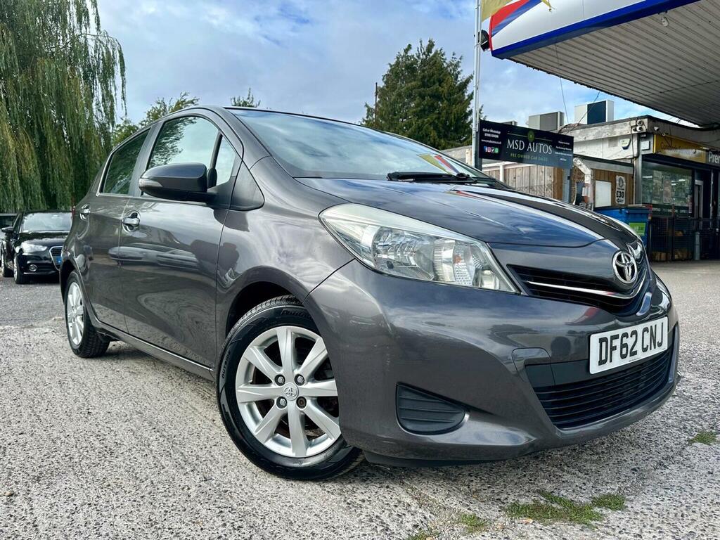 Toyota Yaris 1.33 Dual Vvt-i Tr Euro 5 2012 Grey