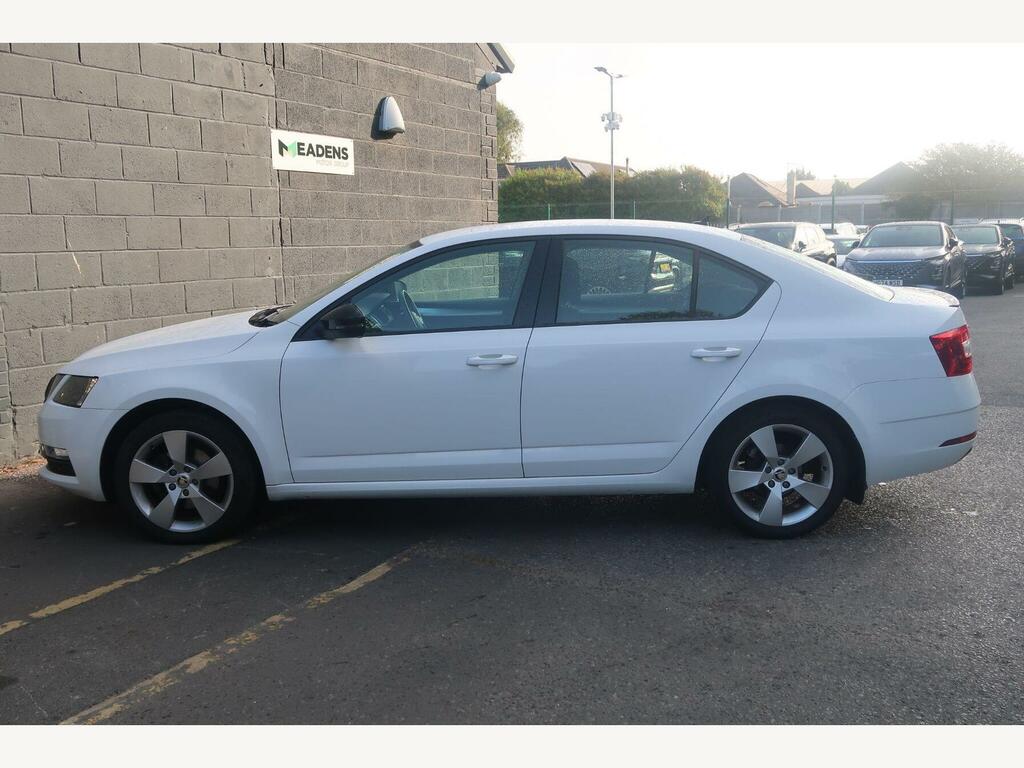 Skoda Octavia 1.5 Tsi Act Se Drive Euro 6 S S White #6