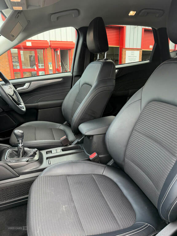 Ford Kuga 1.5 Ecoboost 150 Titanium Edition BMZ1922 Blue #4
