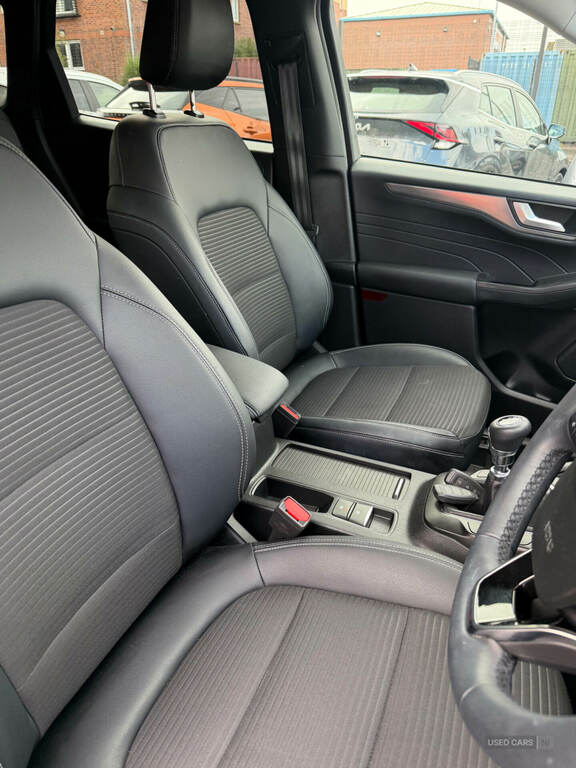 Ford Kuga 1.5 Ecoboost 150 Titanium Edition BMZ1922 Blue #6