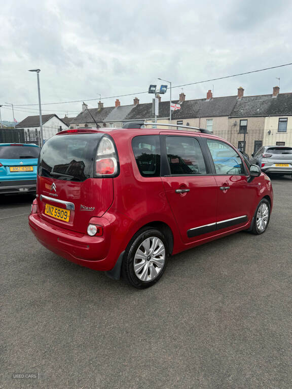 Citroen C3 Picasso 1.6 Hdi 8V Exclusive Red #2