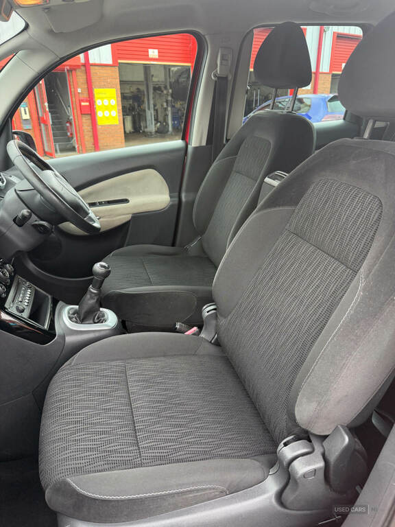 Citroen C3 Picasso 1.6 Hdi 8V Exclusive Red #5