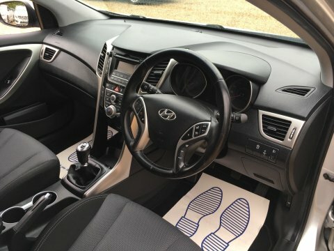 Hyundai I30 Se White #16