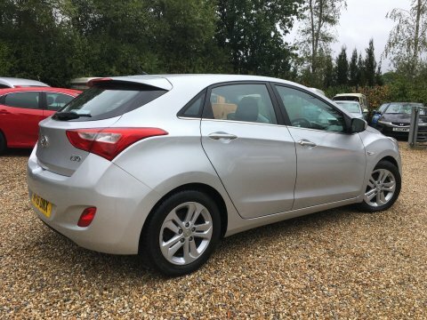 Hyundai I30 Se White #7