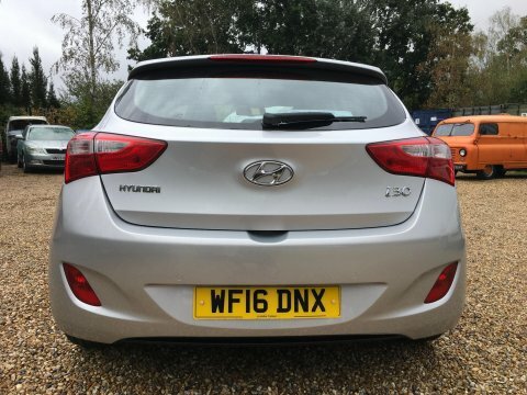Hyundai I30 Se White #12