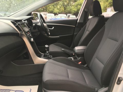Hyundai I30 Se White #27
