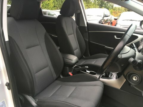 Hyundai I30 Se White #19