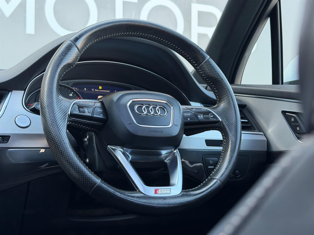 Audi Q7 S Line Black #48