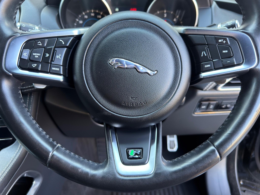 Jaguar F-Pace I4 Chequered Flag Awd White #27