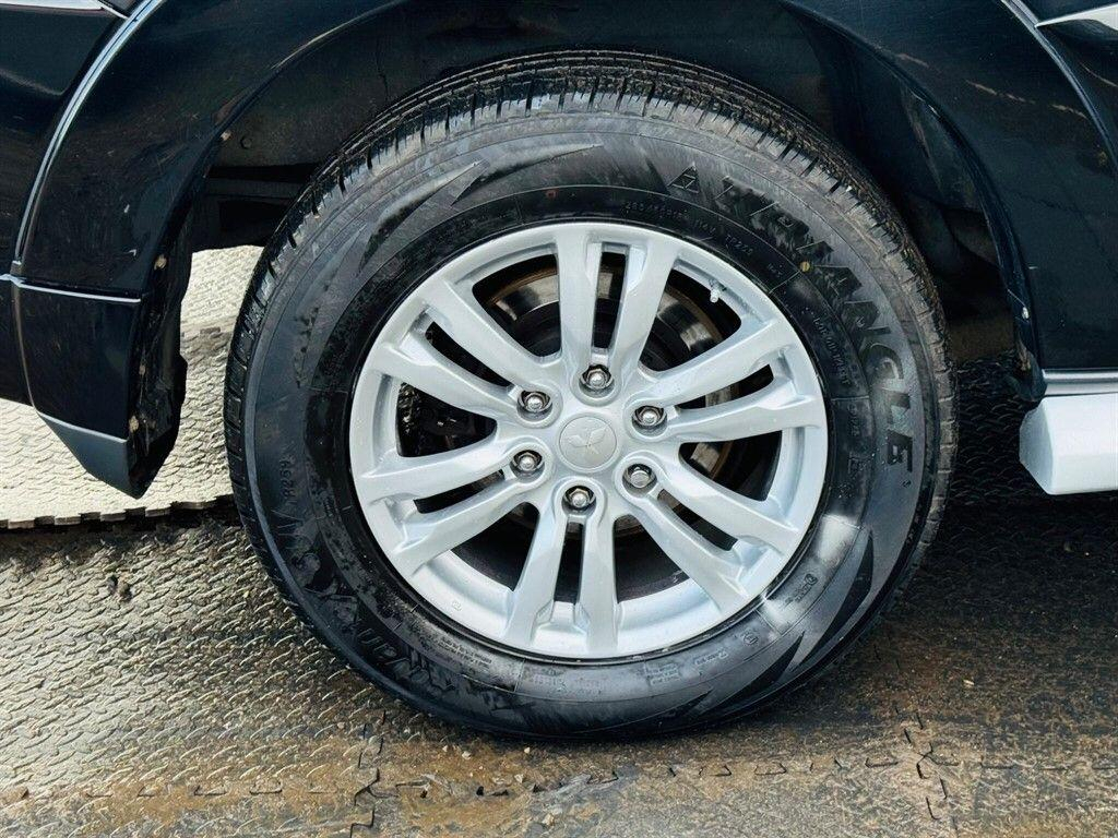 Mitsubishi Shogun  Grey #7