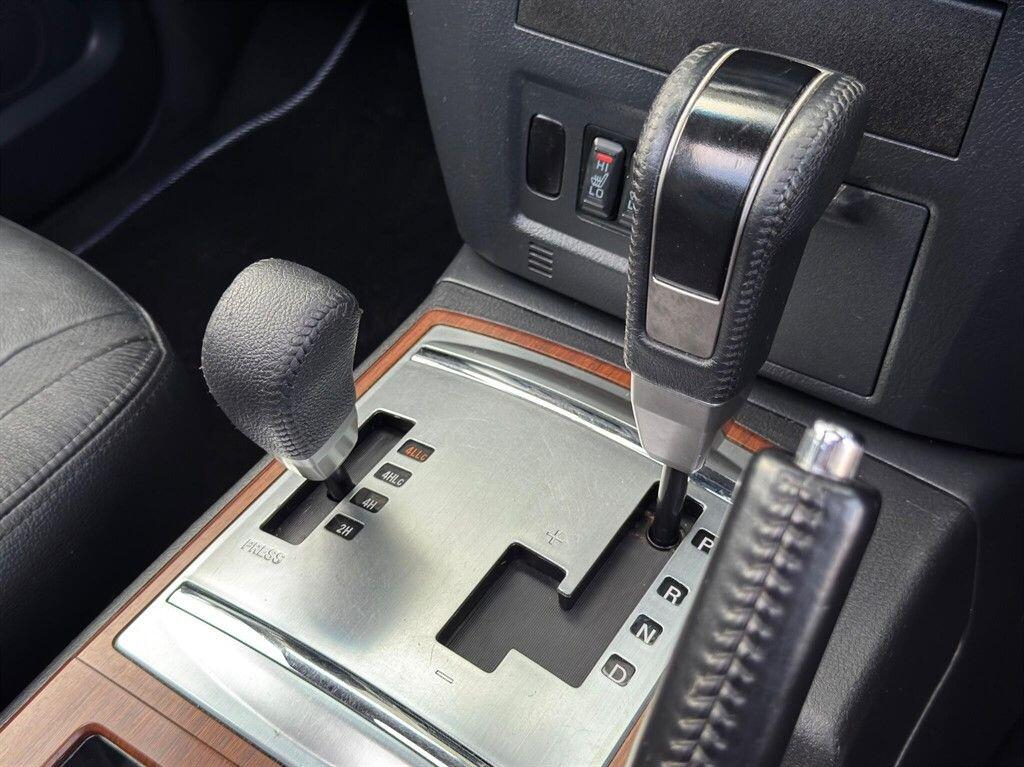 Mitsubishi Shogun  Grey #29