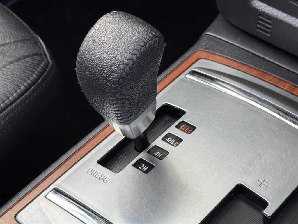 Mitsubishi Shogun  Grey #30