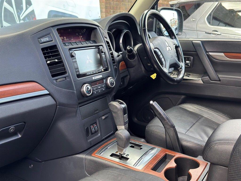 Mitsubishi Shogun  Grey #34