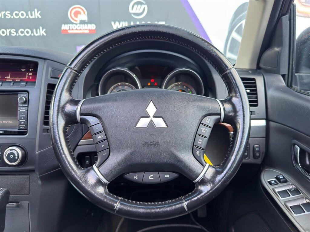 Mitsubishi Shogun  Grey #43