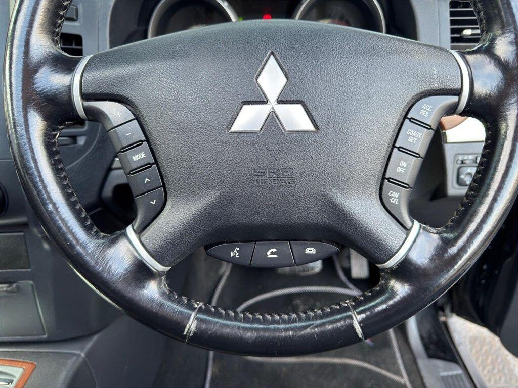 Mitsubishi Shogun  Grey #22