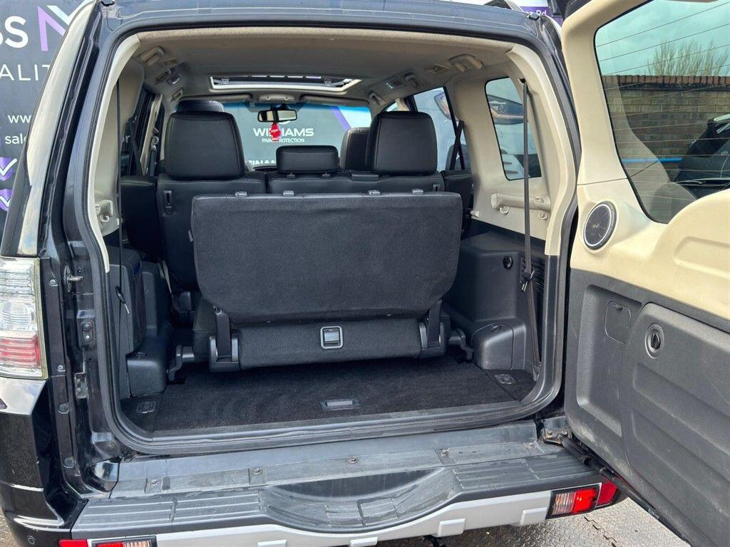 Mitsubishi Shogun  Grey #11