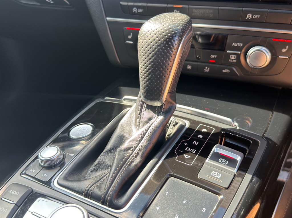 Audi A6 Saloon 2L S Line Black #42