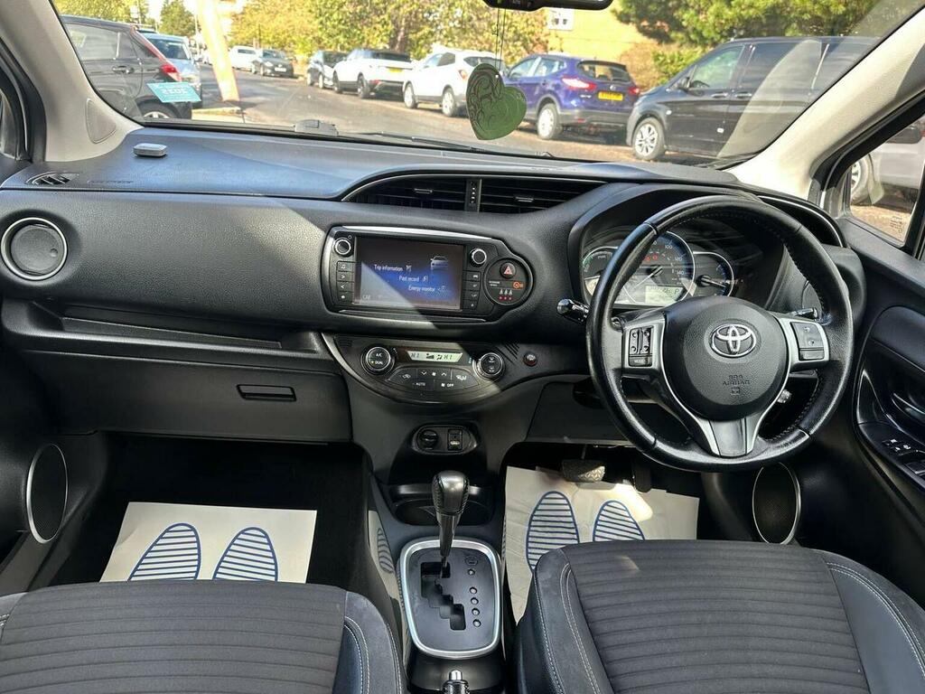 Toyota Yaris 1.5 Vvt-h Excel E-cvt Euro 6 15In Alloy White #2