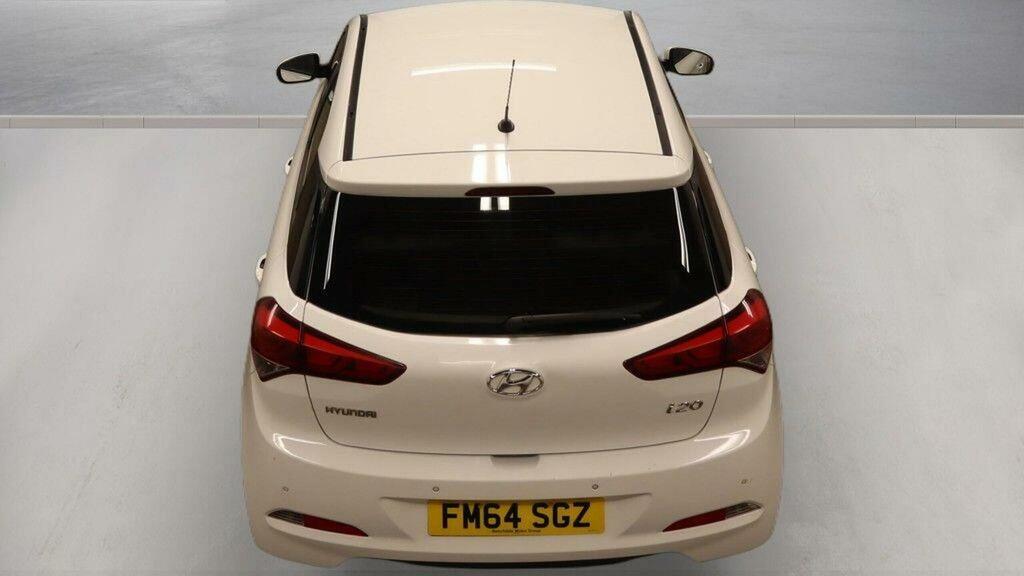 Hyundai I20 1.2 Blue Drive Se Euro 6 Ss White #2