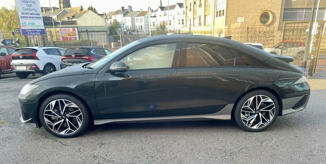 Hyundai Ioniq 6 Premium Saloon Green #6