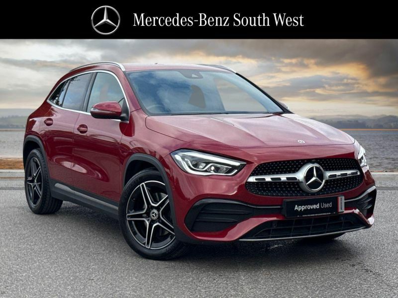 Mercedes-Benz GLA Class Gla 200 Amg Line Executive Red