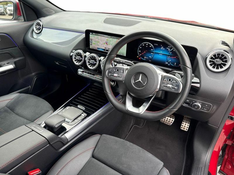 Mercedes-Benz GLA Class Gla 200 Amg Line Executive WA72TBZ Red #5