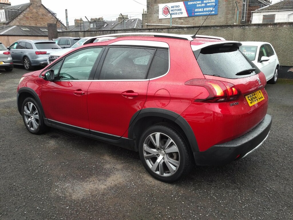 Peugeot 2008 1.6 Bluehdi Allure Red #4